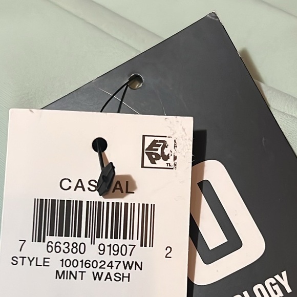 ID Ideology Techy Drawstring-Hood Hoodie in Mint Wash, Plus Size 2X New w/Tag - Picture 6 of 7